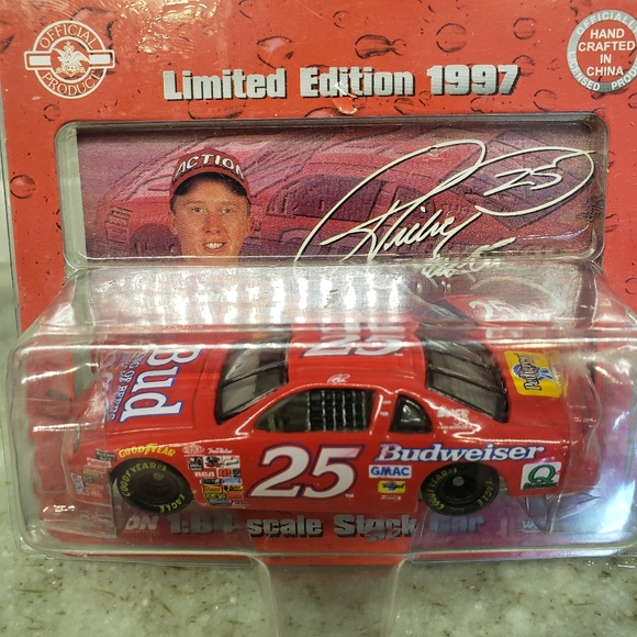 Ricky Craven 1/64 Scale #25 Budweiser 1997 Chevrolet Monte Carlo - Picture 2 of 10
